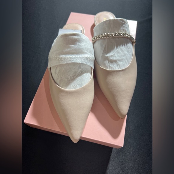 Kate spade cream colored mules! - Picture 3 of 5